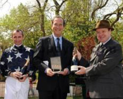 Ο ιθύνων νους της δυναστείας, ο Λεωνίδας Μαρινόπουλος που ζει ατο Παρίσι