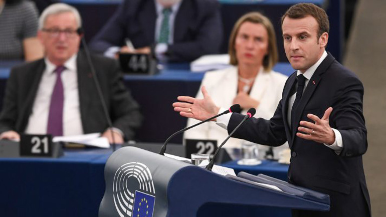 Ε. Μακρόν: «Η Γαλλία δείχνει την αλληλεγγύη της στην υπεράσπιση της Ελλάδας»