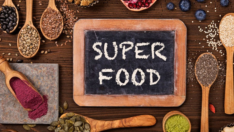 Τα superfoods κατακτούν το ελληνικό τραπέζι