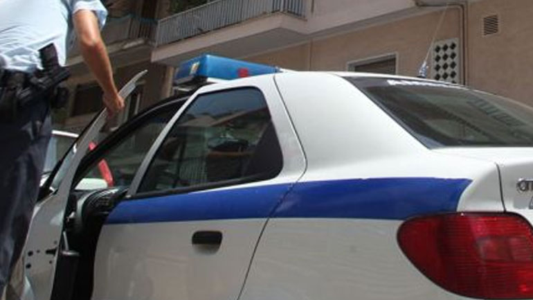 Άνδρας βρέθηκε δεμένος και φιμωμένος στη Βάρκιζα