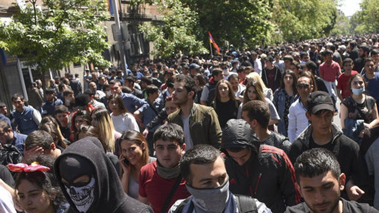 Αρμενία: Συνεχίζονται οι διαδηλώσεις κατά του πρωθυπουργού