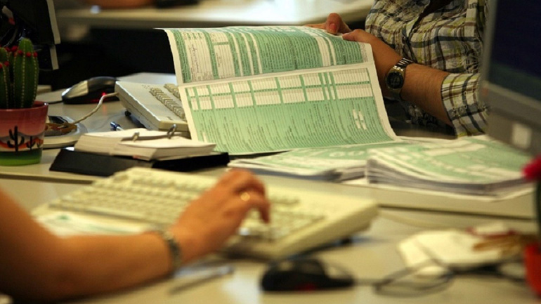Αντίστροφη μέτρηση για την υποβολή των εφετινών φορολογικών δηλώσεων με τα εισοδήματα του 2017