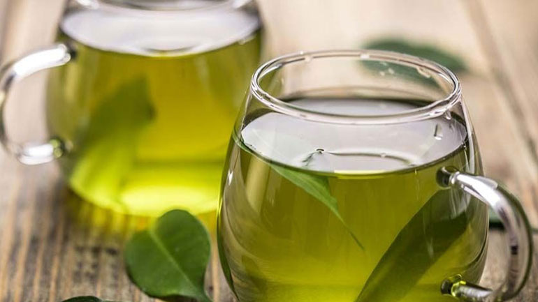 Αποτοξίνωση και αδυνάτισμα μετά τις γιορτές με ένα μόνο ρόφημα!