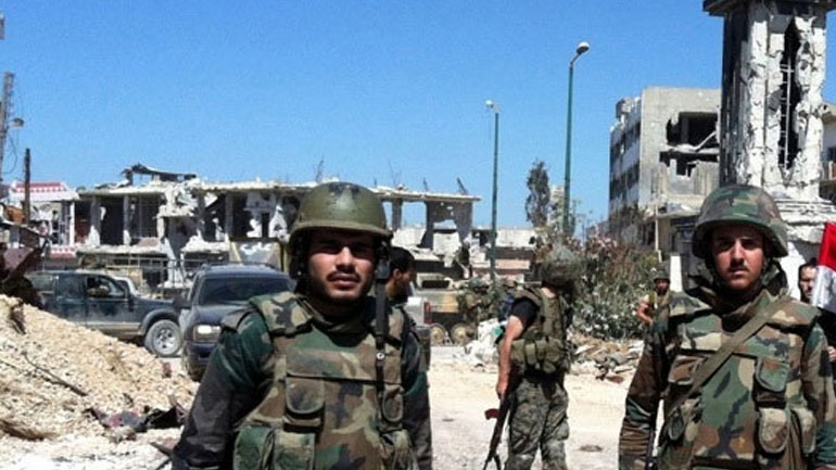 Ο συριακός στρατός συνεχίζει τους βομβαρδισμούς στον καταυλισμό Γιαρμούκ νότια της Δαμασκού