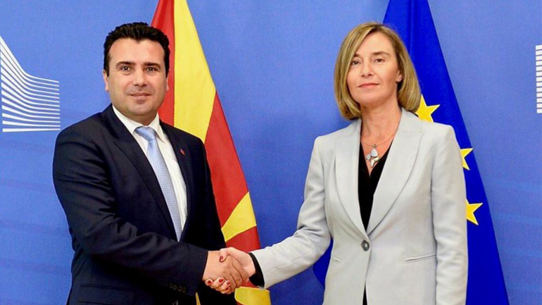 ΠΓΔΜ: Αισιοδοξία για εξεύρεση λύσης στο θέμα του ονόματος εξέφρασαν Μογκερίνι και Ζάεφ