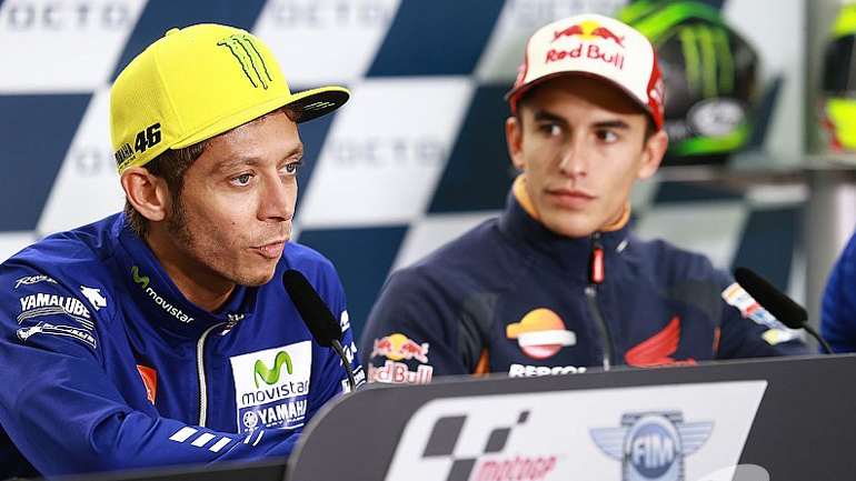 Η Παγκόσμια Ομοσπονδία προειδοποιεί τους Rossi και Marquez