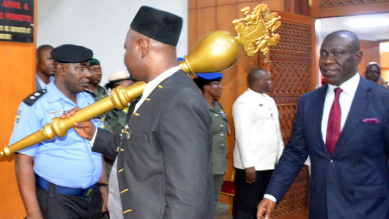 Νιγηρία: Βρέθηκε το τελετουργικό σκήπτρο της Γερουσίας