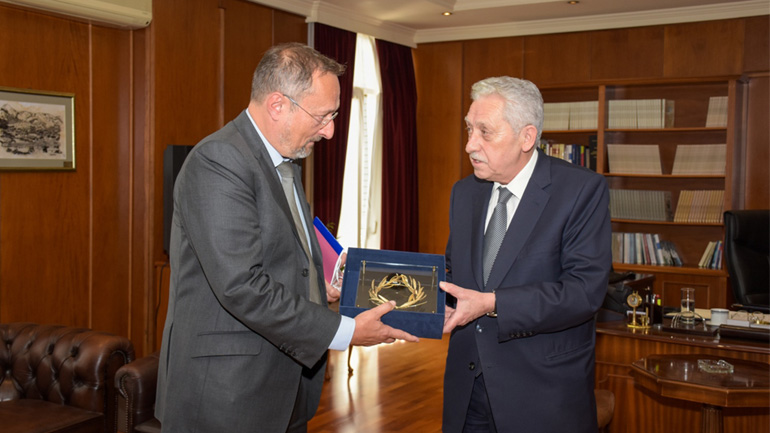 Συνάντηση Κουβέλη με τον πρέσβη της Γαλλίας