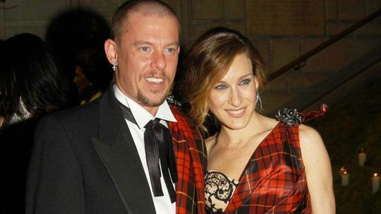 Στη δημοσιότητα το teaser του πολυαναμενόμενου ντοκιμαντέρ για τη ζωή του Alexander McQueen