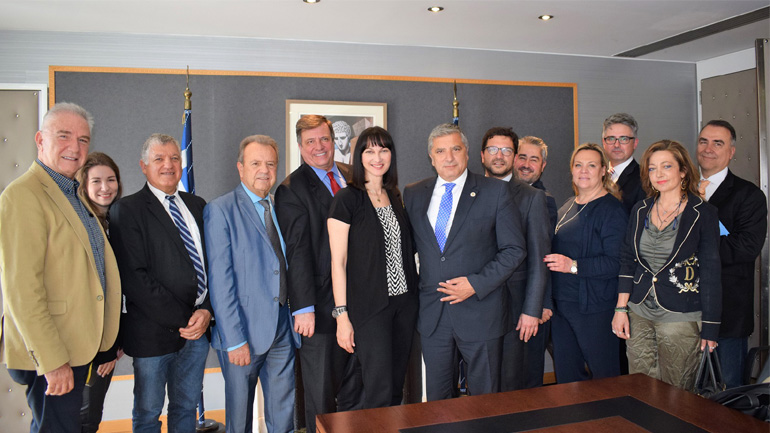 Συνάντηση εργασίας της Υπουργού Τουρισμού Έλενας Κουντουρά με τον Γιώργο Πατούλη