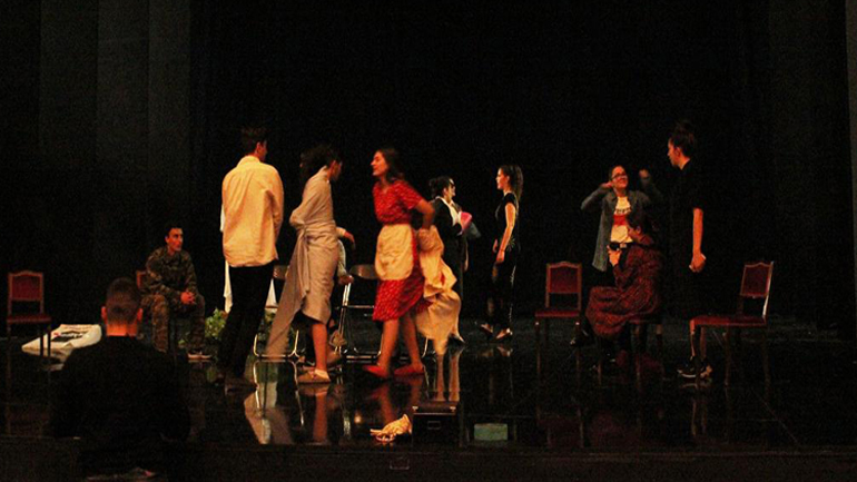 «Το προξενιό της Αντιγόνης» στο Δημοτικό θέατρο Πειραιά