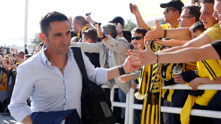 Ο Μανόλο Χιμένεθ έγινε κι αυτός σύνθημα στα χείλη των φίλων της ΑΕΚ