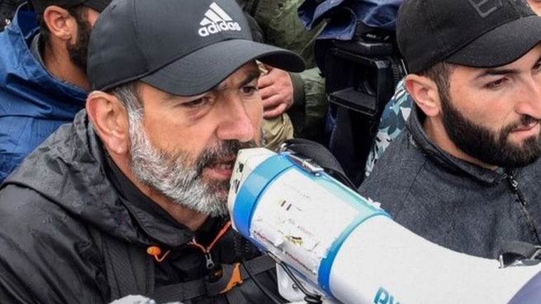 Αρμενία: Για δέκατη μέρα συνεχίζονται οι διαδηλώσεις – Συνελήφθη ο ηγέτης της αντιπολίτευσης