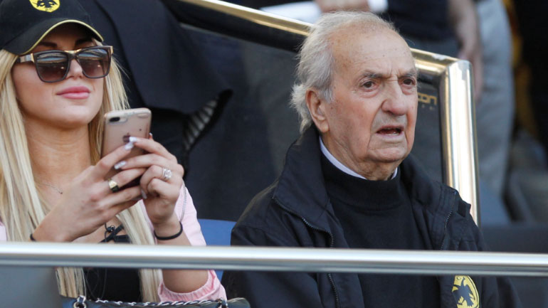 Ο ζωντανός θρύλος της ΑΕΚ, Κώστας Νεστορίδης δεν θα μπορούσε να λείπει από το ΟΑΚΑ