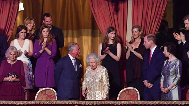 H βασίλισσα Ελισάβετ γιόρτασε τα 92α γενέθλιά της με διάσημους τραγουδιστές και εκλεκτούς καλεσμένους!