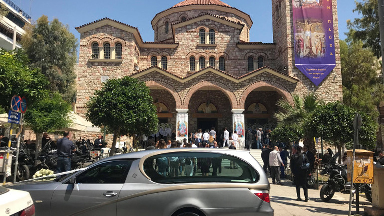 Πειραιάς: Η κηδεία του 16χρονου που έχασε τη ζωή του βγάζοντας μια selfie