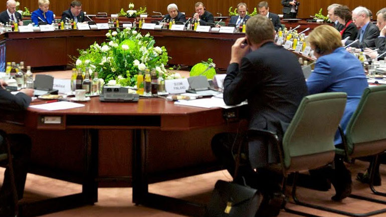 Bloomberg: Στο Eurogroup στη Σόφια θα συζητηθεί η ρήτρα ανάπτυξης του ελληνικού χρέους