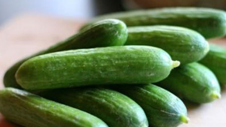 Δέσμευση οπωροκηπευτικών σε επιχείρηση του Πειραιά