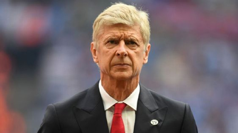 Βενγκέρ: «Θα συνεχίσω να δουλεύω»