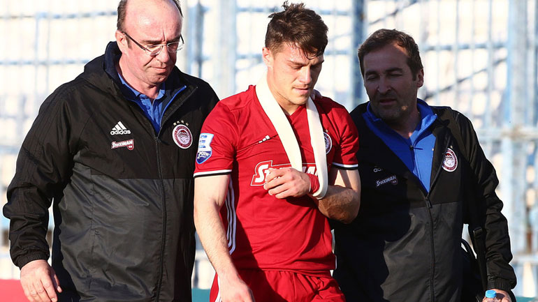 Ολυμπιακός: Χειρουργήθηκε ο Κούτρης