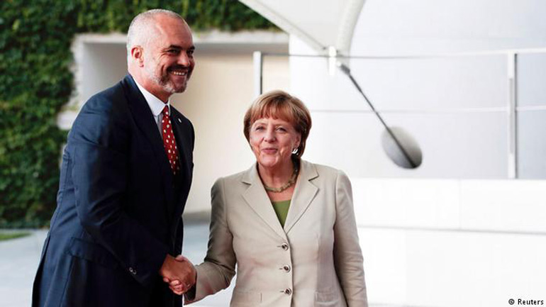 Γερμανία: Στήριξη Μέρκελ στον Αλβανό πρωθυπουργό Ε. Ράμα