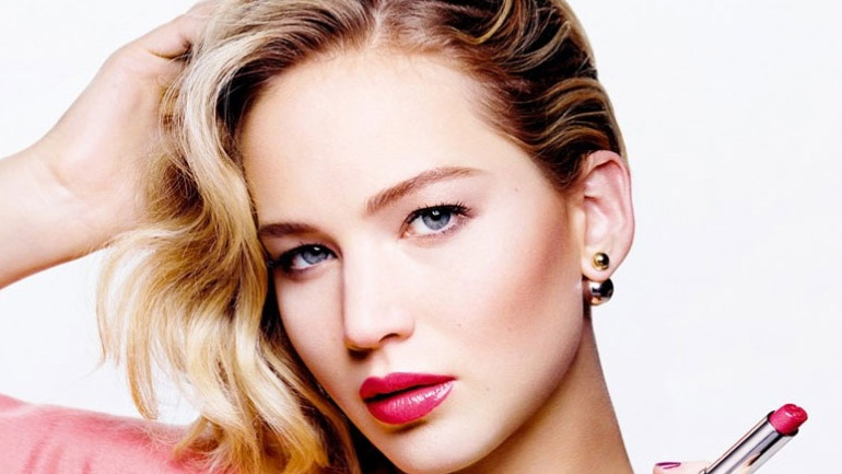 Αυτό είναι το απόλυτο beauty secret για full ενυδατωμένα μαλλιά σύμφωνα με τους hair experts!