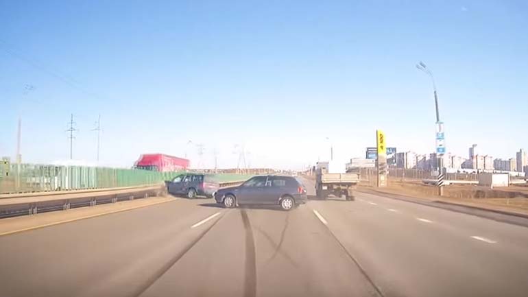 Φθηνά τη γλύτωσαν! Φθηνά τη γλύτωσαν!