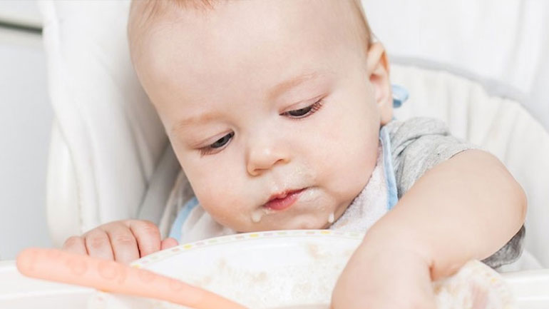 Αλλάζουν οι κατευθυντήριες οδηγίες για τη βρεφική διατροφή
