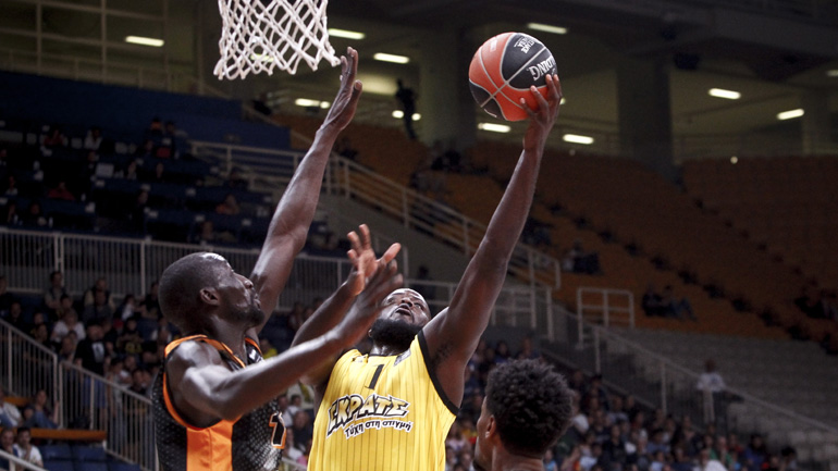 Έγραψε Ιστορία ο Προμηθέας, 76-75 την ΑΕΚ στο ΟΑΚΑ