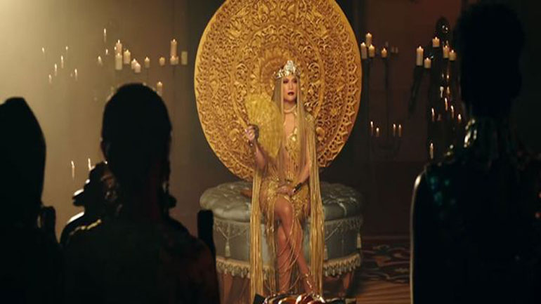 Jennifer Lopez: Μεταμορφώθηκε σε αρχαία θεότητα και πολεμίστρια για το εκρηκτικό El Anillo