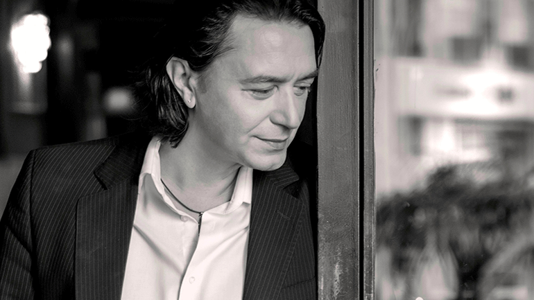 Ο Γιάννης Κότσιρας στο Θέατρο Βράχων