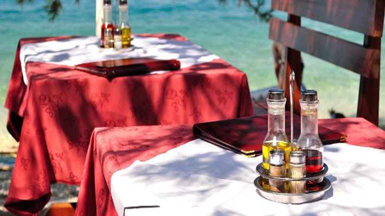 «Σκοτώνουν» με ελαιόλαδο οι εστιάτορες