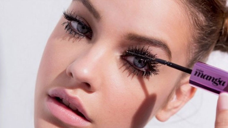 Πώς να αποκτήσεις βλεφαρίδες με καμπύλες για σαγηνευτικό βλέμμα!