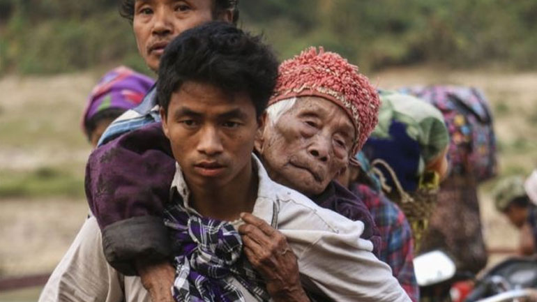 Μιανμάρ: Χιλιάδες άνθρωποι φεύγουν για να γλιτώσουν από τις μάχες στο βόρειο τμήμα της χώρας