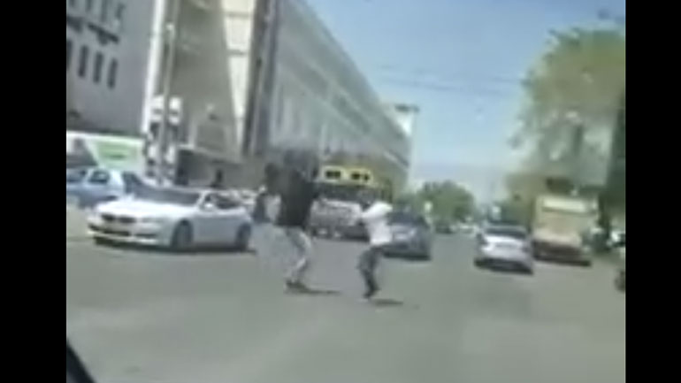 Βίντεο ντοκουμέντο: Άγριο κυνηγητό με μαχαίρια στην Ιερουσαλήμ