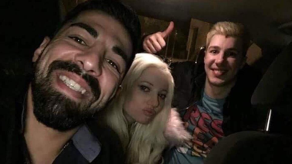 Η επίμαχη φωτογραφία με τον «εγκέφαλο» της δολοφονίας, την Τζ. Αλεξανδράτου και τον «Αγάπη Μόνο»