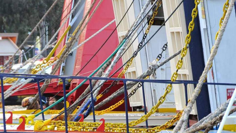 Δεμένα αύριο τα πλοία λόγω της συμμετοχής της ΠΝΟ στην 24ωρη απεργία της ΓΣΕΕ