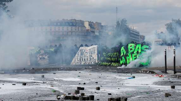 Γαλλία: Βίαια επεισόδια και συγκρούσεις στο Παρίσι στην πορεία για την Εργατική Πρωτομαγιά