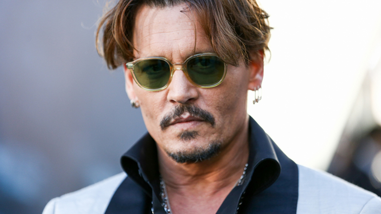 O Johnny Depp θα καθίσει εκ νέου στο εδώλιο του κατηγορουμένου