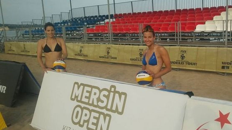 Μπιτς βόλεϊ: Στο κυρίως ταμπλό της Μερσίνης οι Καραγκούνη και Σπηλιωτοπούλου