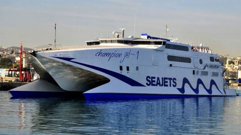 Ταλαιπωρία για τους 721 επιβάτες του «Champion jet 2»