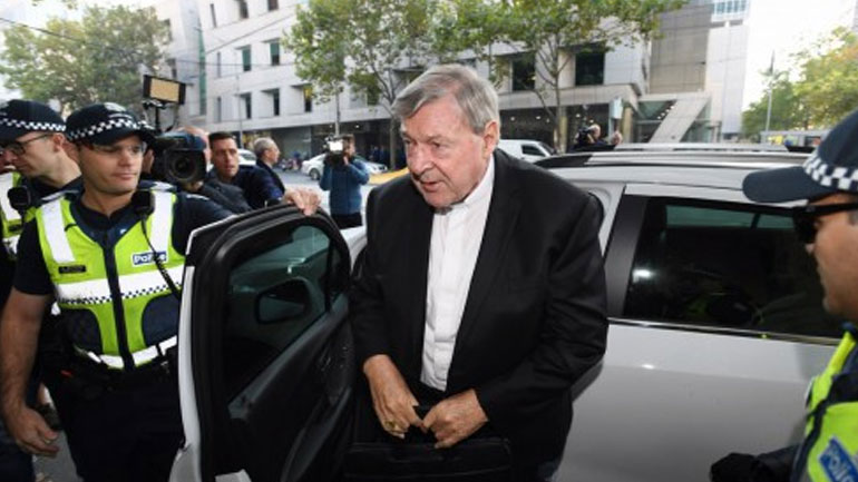 Αυστραλία: Τη διεξαγωγή δύο δικών για τις κατηγορίες που τον βαρύνουν ζήτησαν οι δικηγόροι του καρδιναλίου Πελ