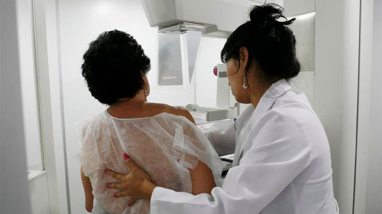 Βρετανία: Γυναίκες με καρκίνο μαστού πέθαναν από λάθος… αλγορίθμου