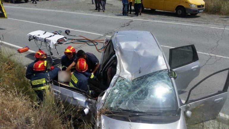 Ρέθυμνο: Τράκαραν τρία οχήματα, εγκλωβίστηκε  γυναίκα