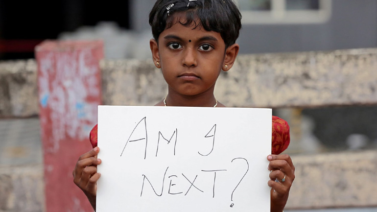 Ινδία: Δύο έφηβες θύματα ομαδικών βιασμών – Αυτοκτόνησε η μία