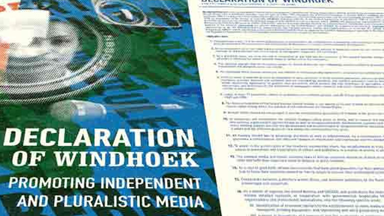 Ως πότε τα κέντρα εξουσίας θα εμποδίζουν τα ΜΜΕ να εκφράζονται ελεύθερα;