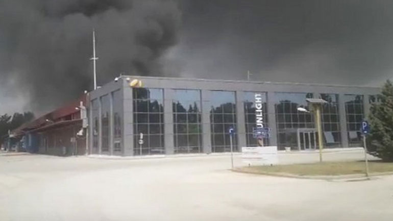 Ξάνθη: Παρατείνονται για ένα εικοσιτετράωρο τα προστατευτικά μέτρα μετά την πυρκαγιά στο εργοστάσιο μπαταριών