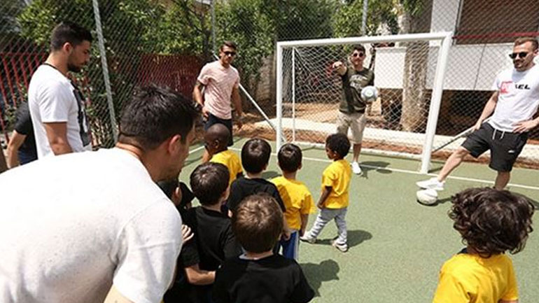 Η ΑΕΚ κοντά στα παιδιά του Πρότυπου Εθνικού Νηπιοτροφείου