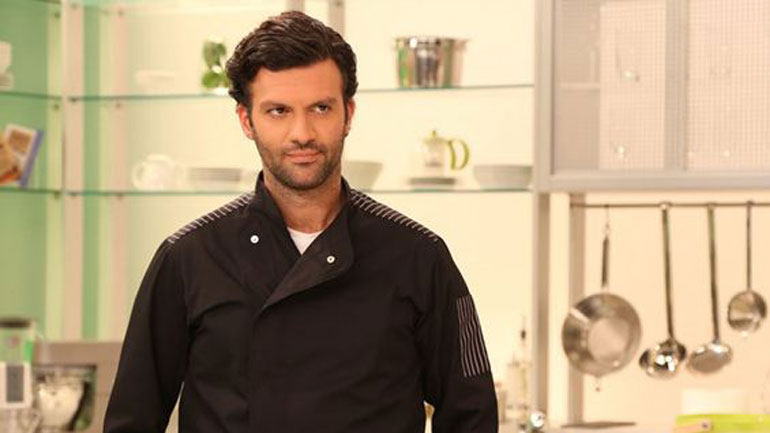 Ο Γιώργος Παπακώστας αποκαλύπτει: «Η Ελένη μου έμαθε να μην πιστεύω ό,τι διαβάζω για την ίδια»