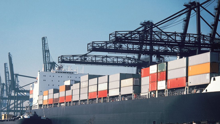 Δεσμεύτηκε φορτίο με γαριδάλευρο στο τελωνείο του Πειραιά